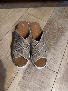 sandals